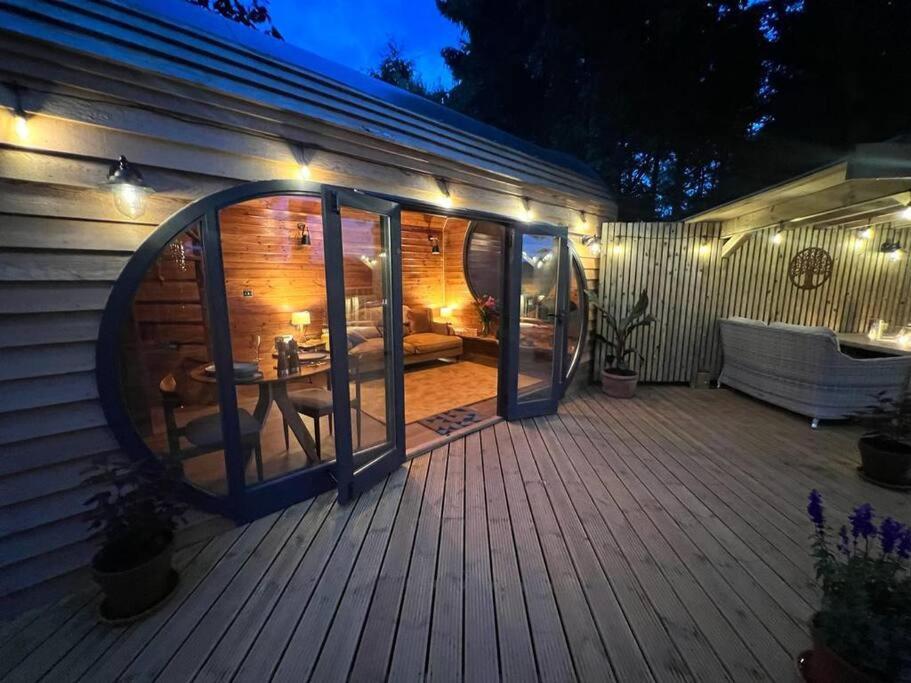 The Pines Treehouse At Treetops Hideouts Richmond  Zewnętrze zdjęcie