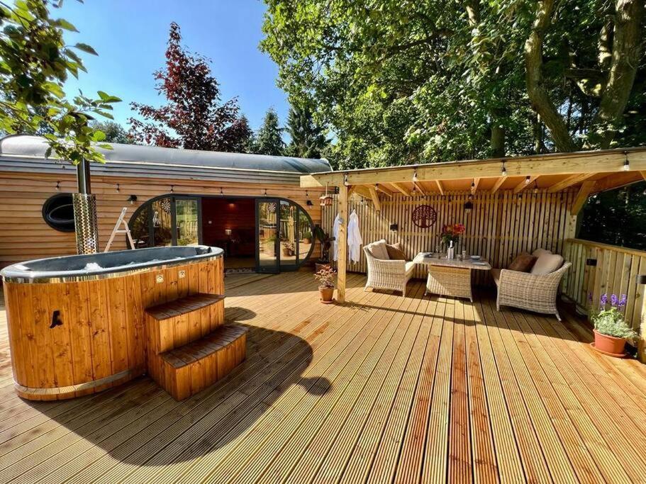 The Pines Treehouse At Treetops Hideouts Richmond  Zewnętrze zdjęcie