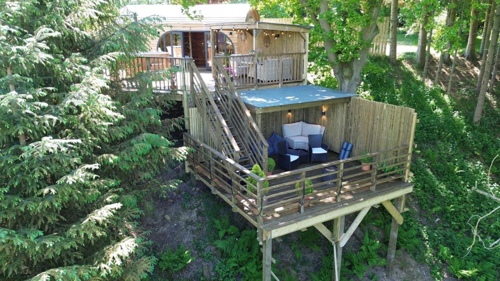 The Pines Treehouse At Treetops Hideouts Richmond  Zewnętrze zdjęcie