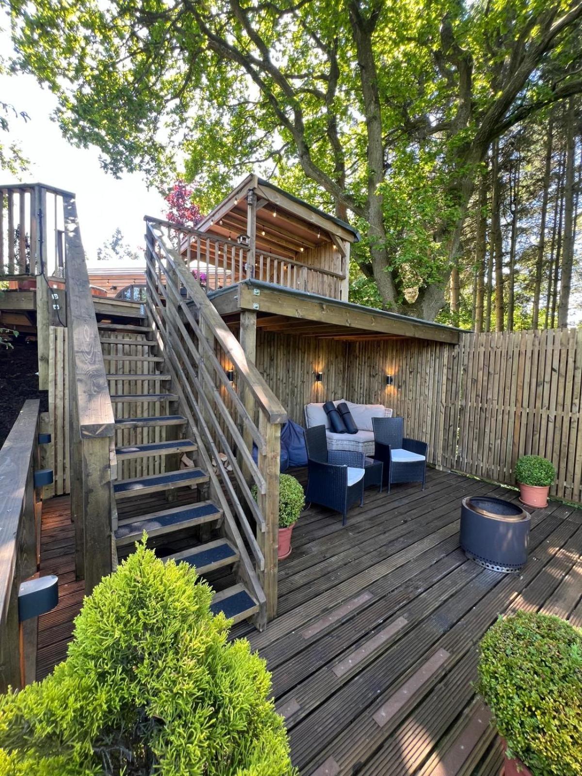 The Pines Treehouse At Treetops Hideouts Richmond  Zewnętrze zdjęcie